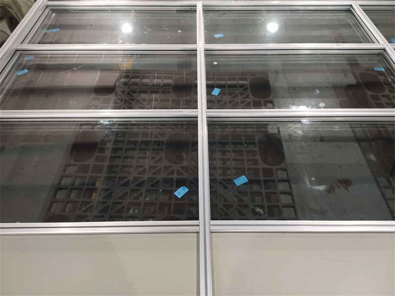 工業草莓社区网址的新地址護欄網